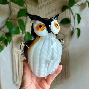 🦉 Hand-Blown Art Glass Owl Figurine – Tortoiseshell & White Murano Style Decor